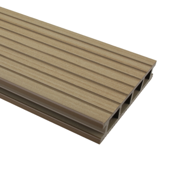 BERGDECK SKANDYNAWIA Ek kompozitná palubovka, kartáčovaná 240 × 15 × 2,5 cm