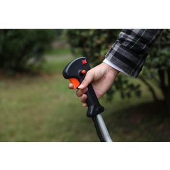 Benzínová kosačka so šírkou záberu 255/420 mm, výkon 1,9 hp